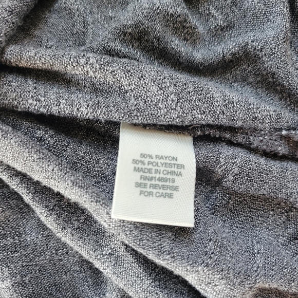 Mudd V Cut High-Low - Picture 5 of 5